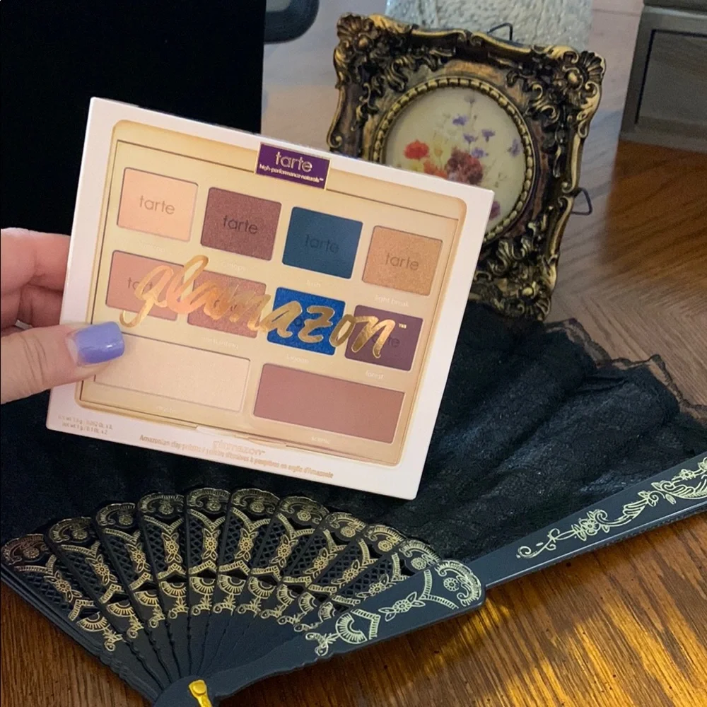 Tarte Glamazon Eyeshadow Palette - Neutral and Bold Shades - Picture 1 of 1